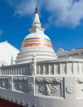 buddhist-stupa-galle-fort-galle-sri-lanka-1024x768